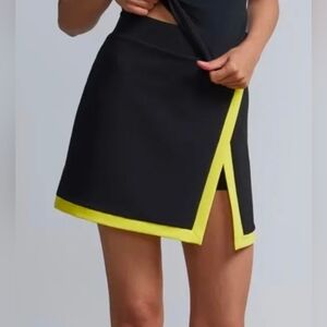 New York & Company Black Skort with Yellow Trim